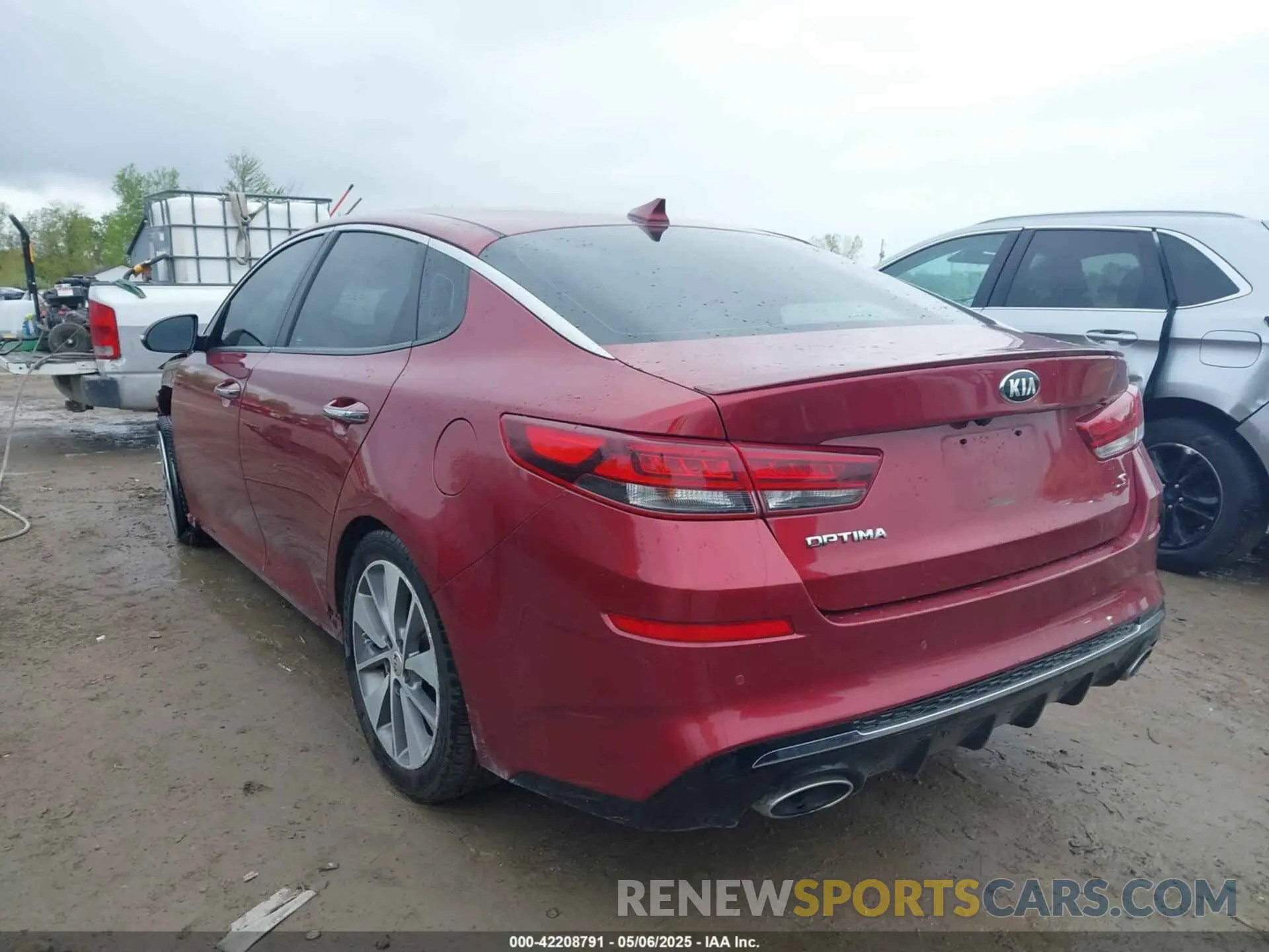3 fotografías del automóvil dañado 5XXGT4L35KG281992 KIA OPTIMA 2019