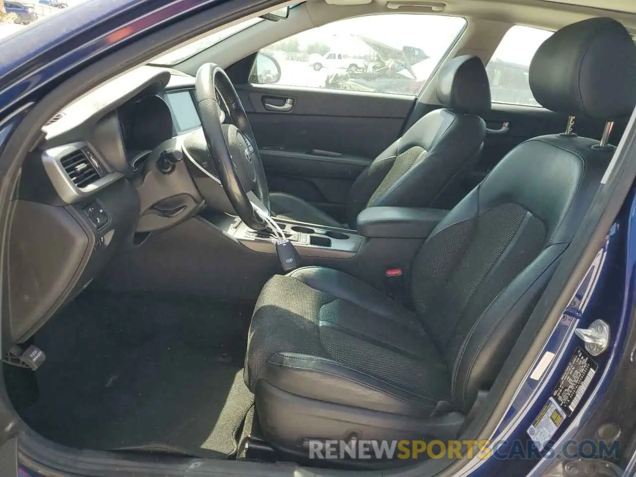 7 fotografías del automóvil dañado 5XXGT4L35KG289932 KIA OPTIMA 2019