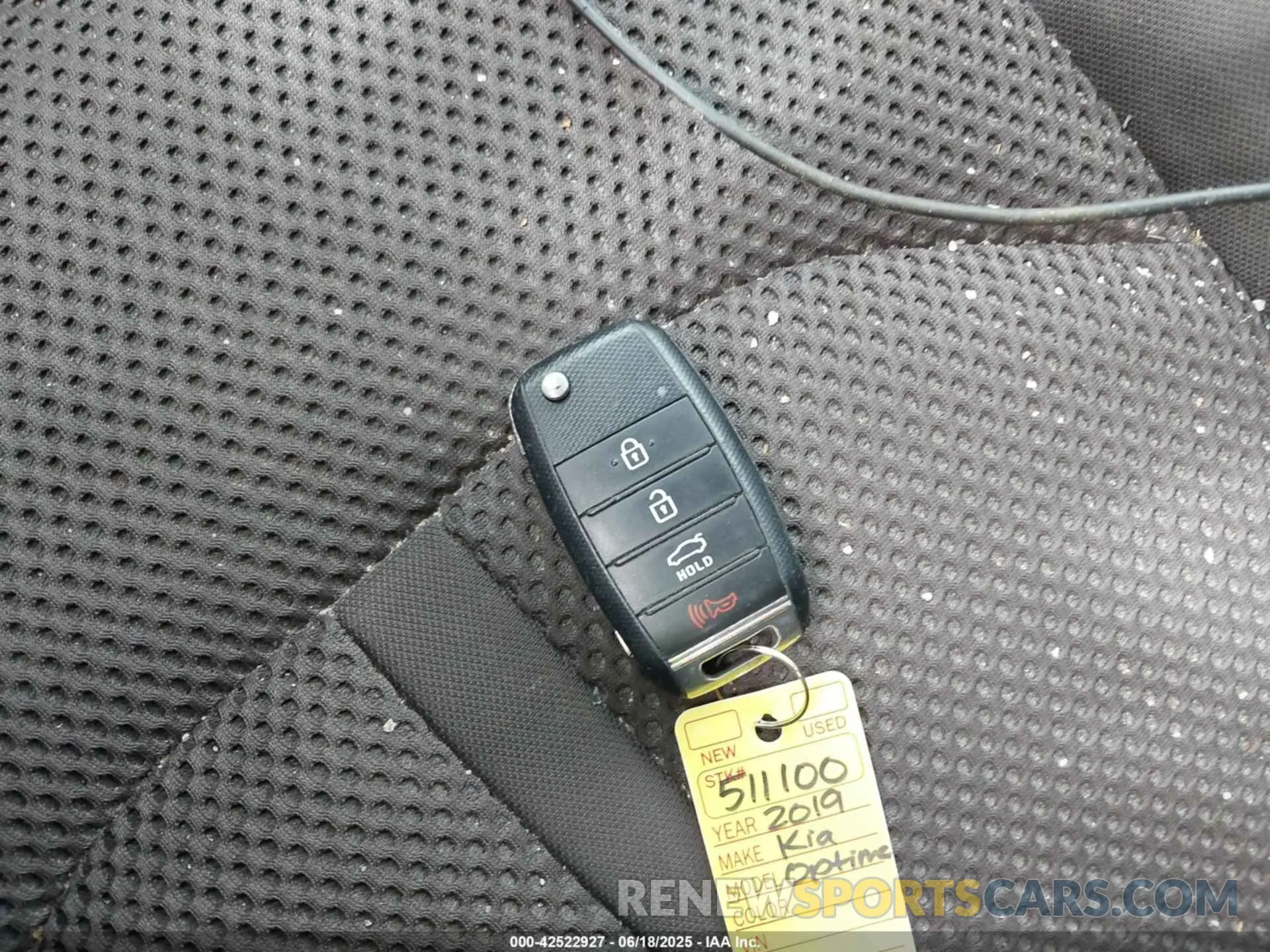 11 fotografías del automóvil dañado 5XXGT4L35KG305384 KIA OPTIMA 2019