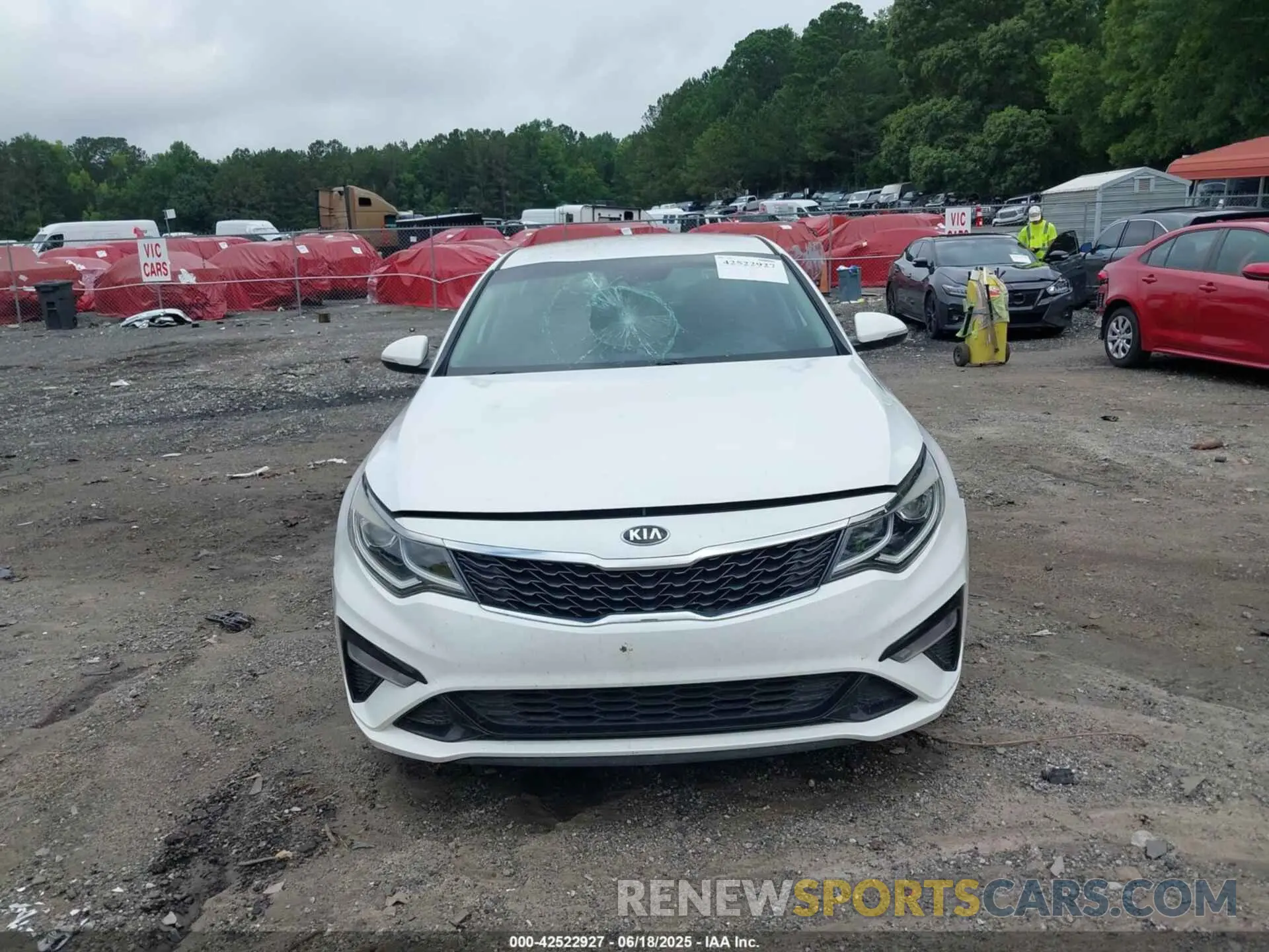 12 fotografías del automóvil dañado 5XXGT4L35KG305384 KIA OPTIMA 2019