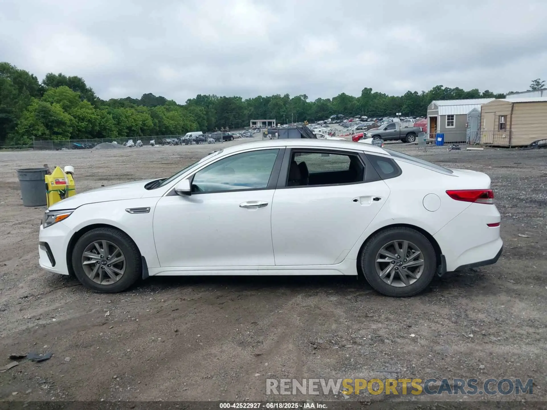 14 fotografías del automóvil dañado 5XXGT4L35KG305384 KIA OPTIMA 2019