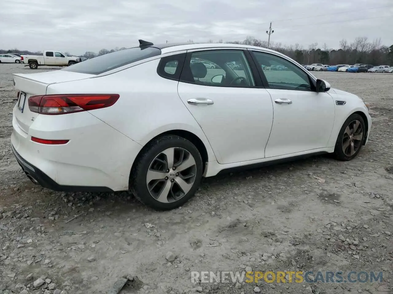 3 fotografías del automóvil dañado 5XXGT4L35KG328227 KIA OPTIMA 2019