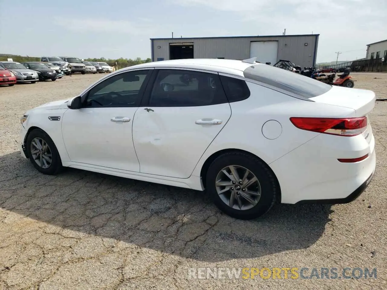 2 fotografías del automóvil dañado 5XXGT4L35KG332634 KIA OPTIMA 2019