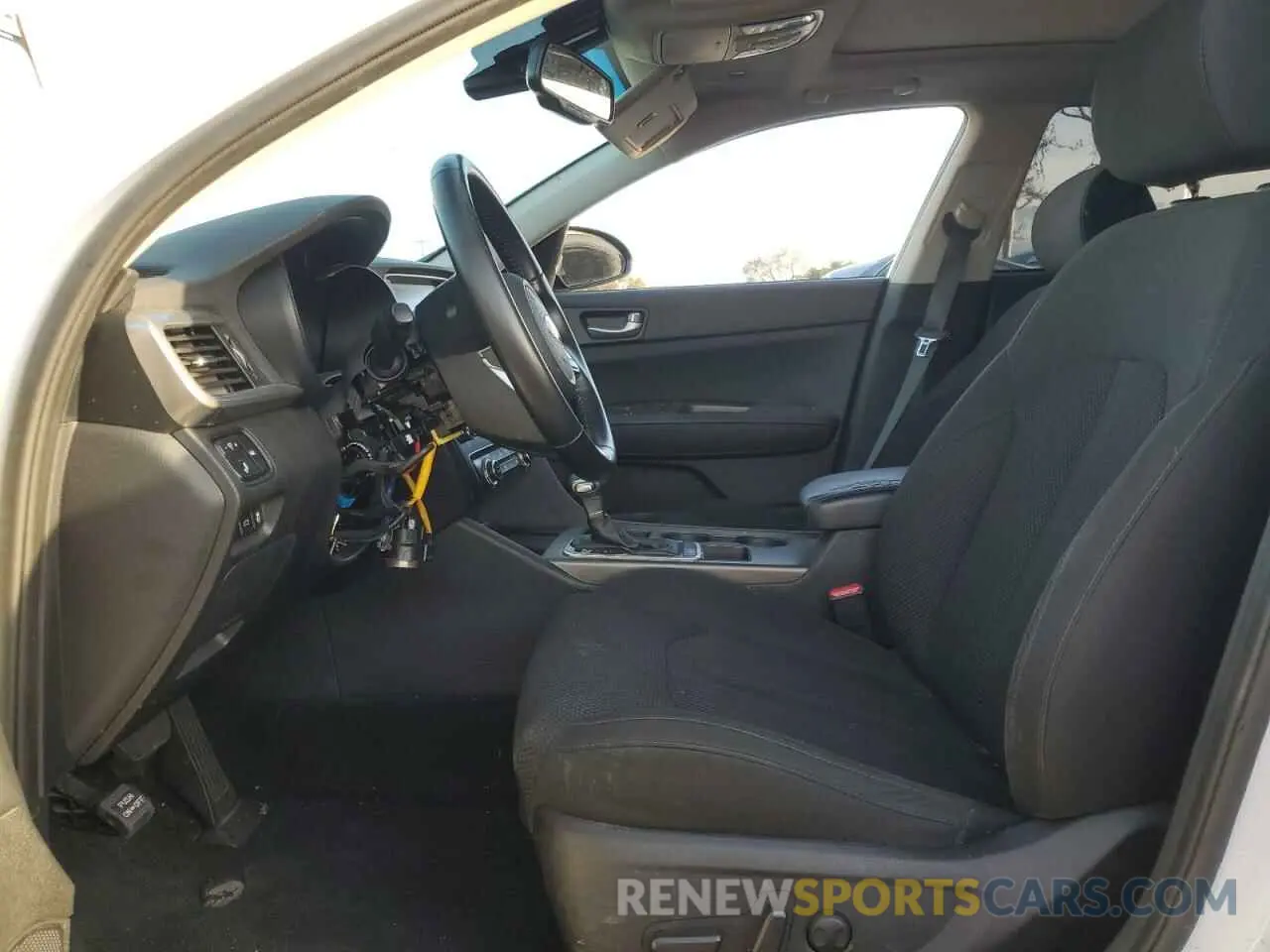7 fotografías del automóvil dañado 5XXGT4L35KG335470 KIA OPTIMA 2019