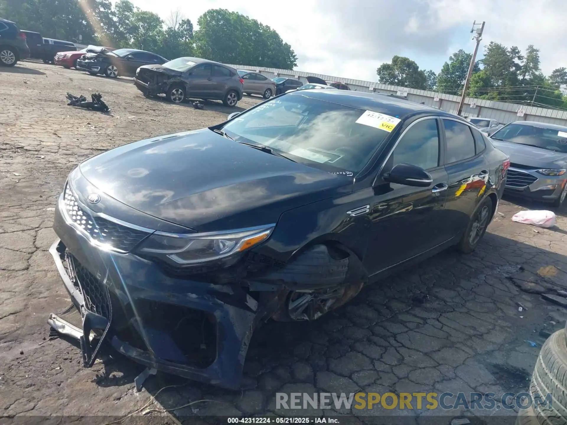 2 fotografías del automóvil dañado 5XXGT4L35KG344993 KIA OPTIMA 2019