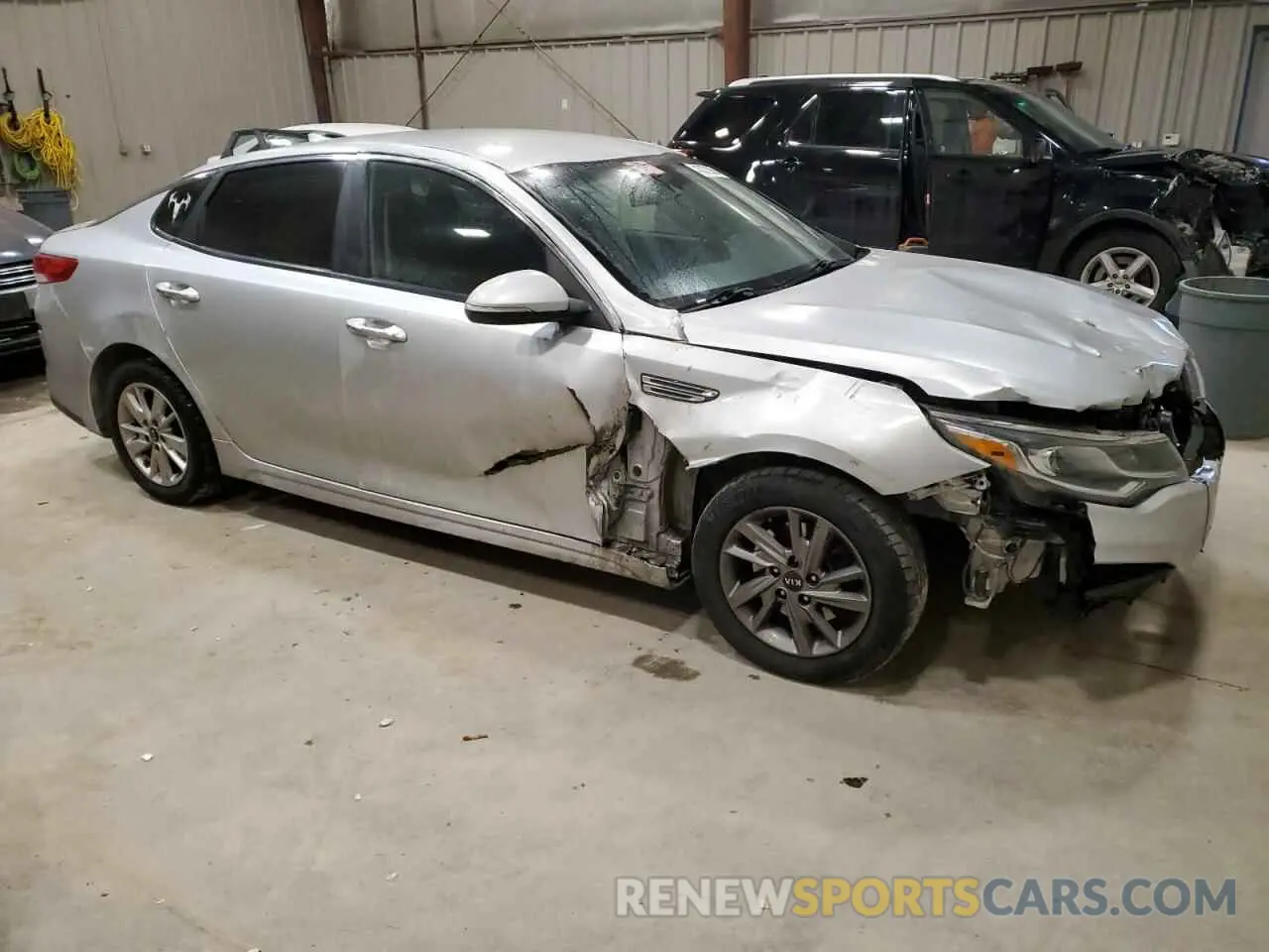 4 fotografías del automóvil dañado 5XXGT4L35KG348381 KIA OPTIMA 2019