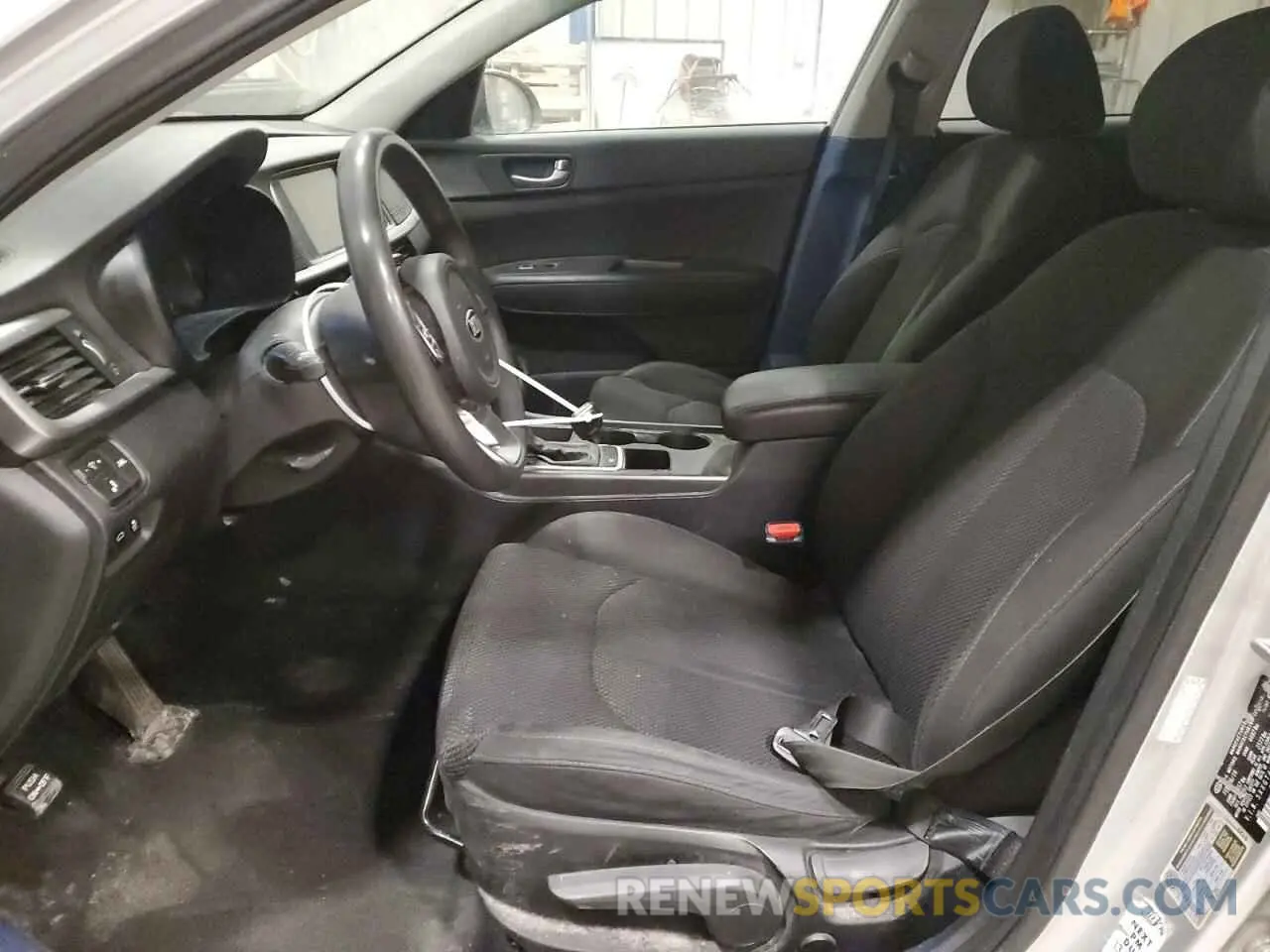 7 fotografías del automóvil dañado 5XXGT4L35KG348381 KIA OPTIMA 2019