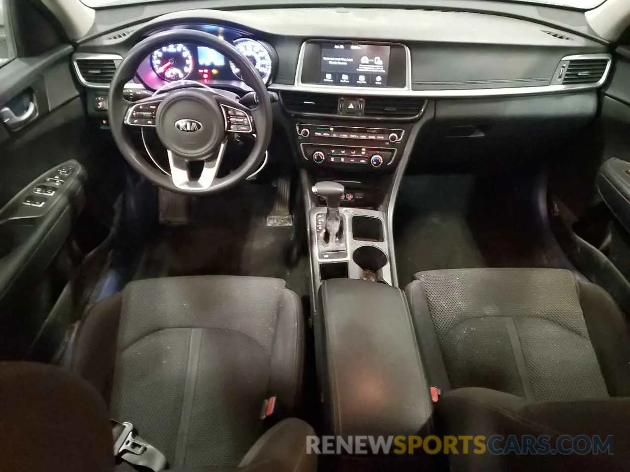 8 fotografías del automóvil dañado 5XXGT4L35KG348381 KIA OPTIMA 2019