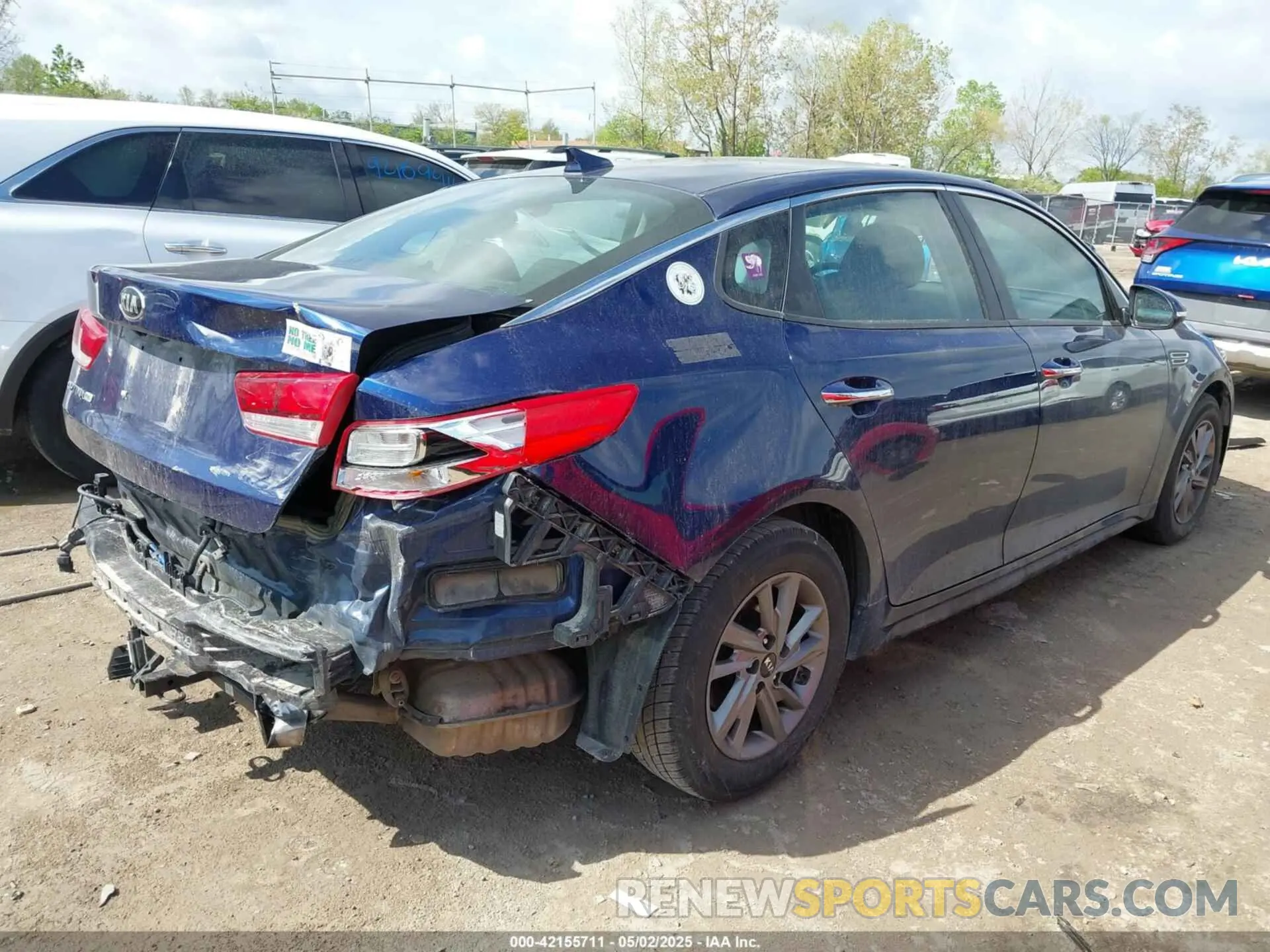 4 fotografías del automóvil dañado 5XXGT4L35KG351393 KIA OPTIMA 2019