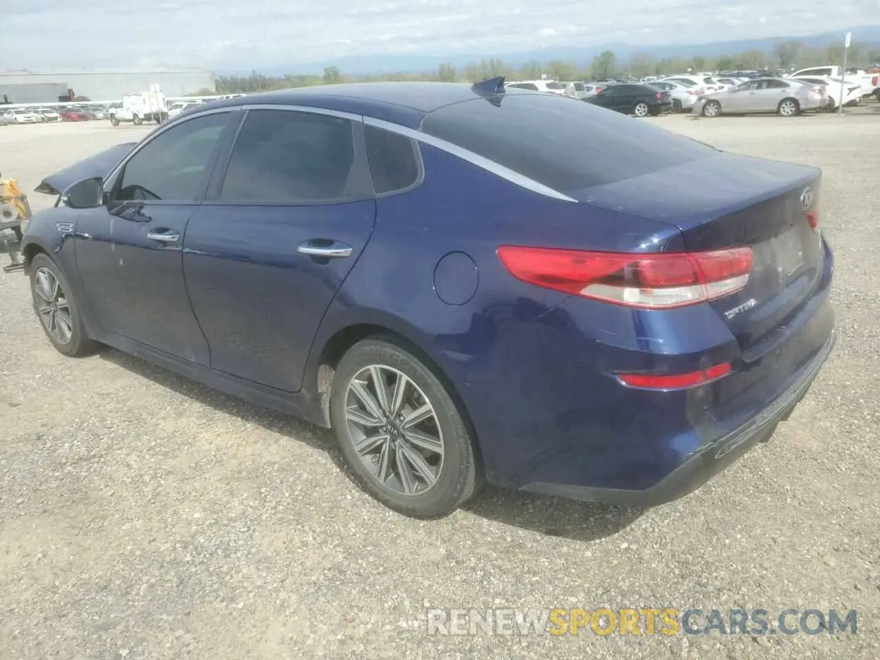 2 fotografías del automóvil dañado 5XXGT4L35KG353807 KIA OPTIMA 2019