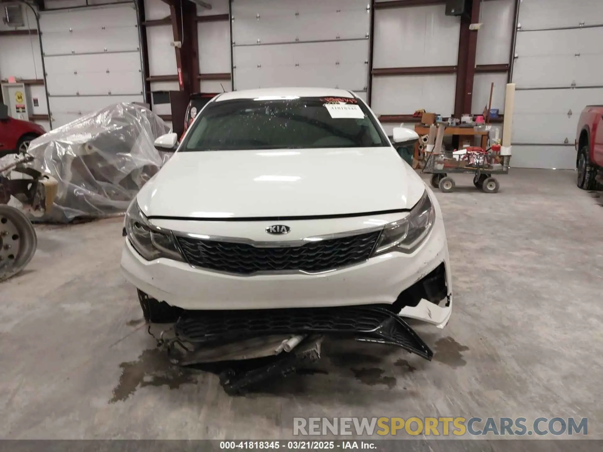 11 fotografías del automóvil dañado 5XXGT4L35KG375936 KIA OPTIMA 2019