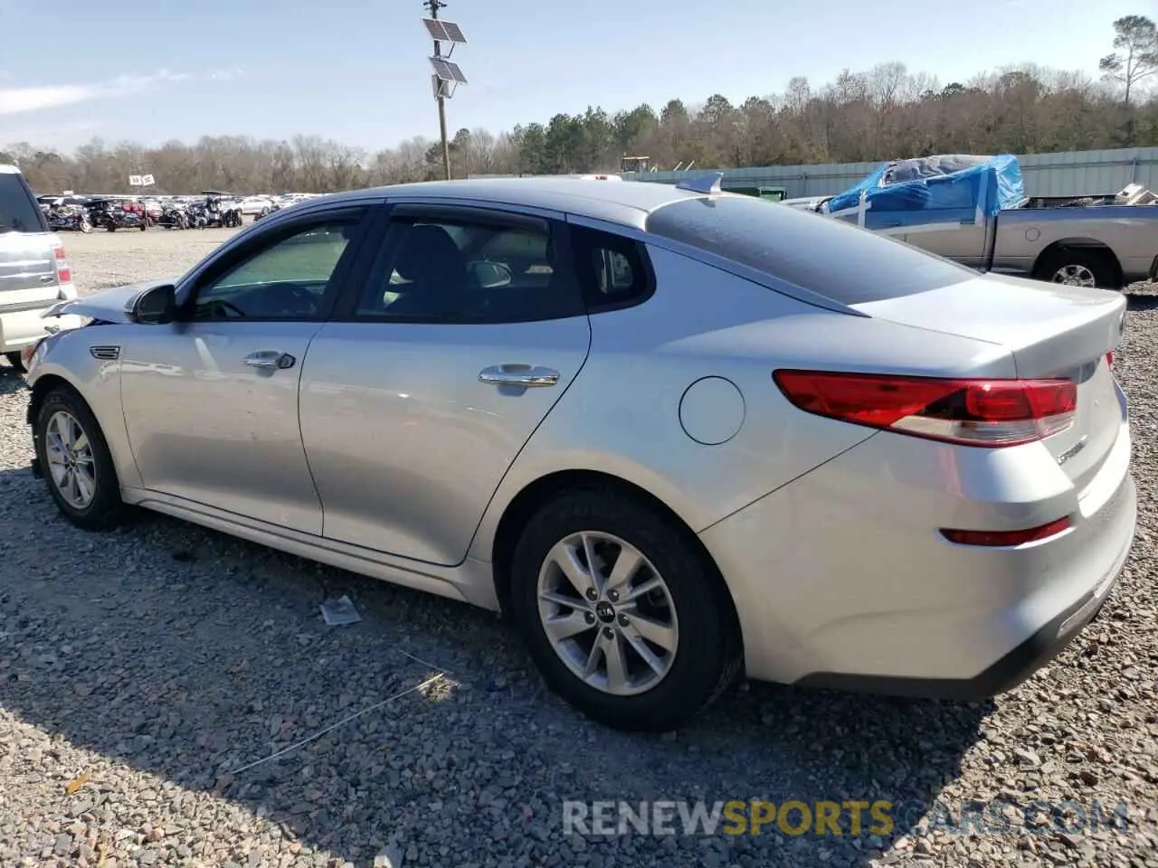 2 fotografías del automóvil dañado 5XXGT4L36KG280396 KIA OPTIMA 2019