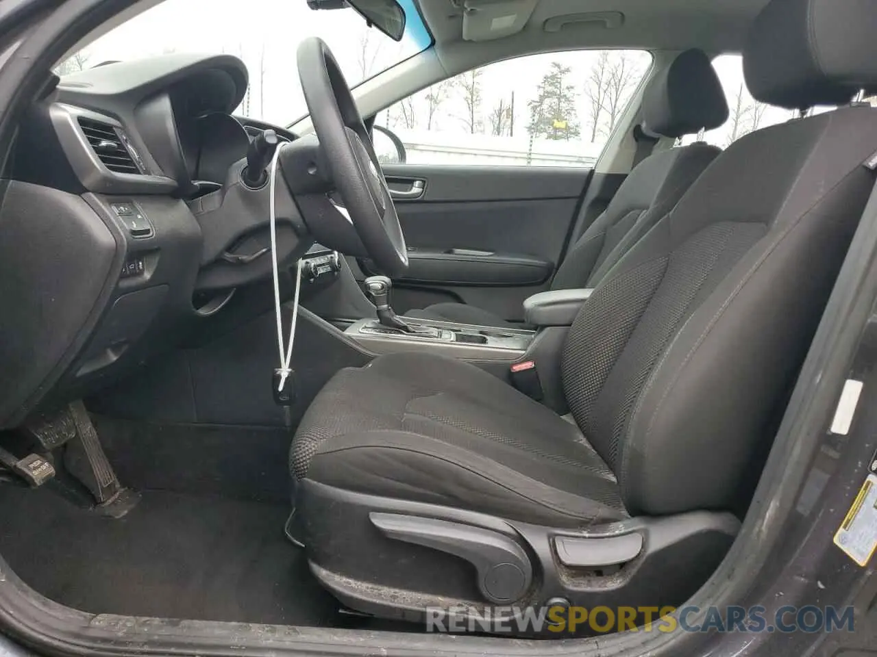 7 fotografías del automóvil dañado 5XXGT4L36KG284688 KIA OPTIMA 2019