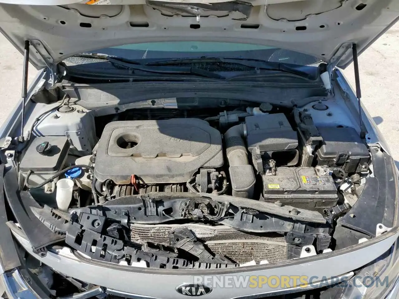11 fotografías del automóvil dañado 5XXGT4L36KG288062 KIA OPTIMA 2019