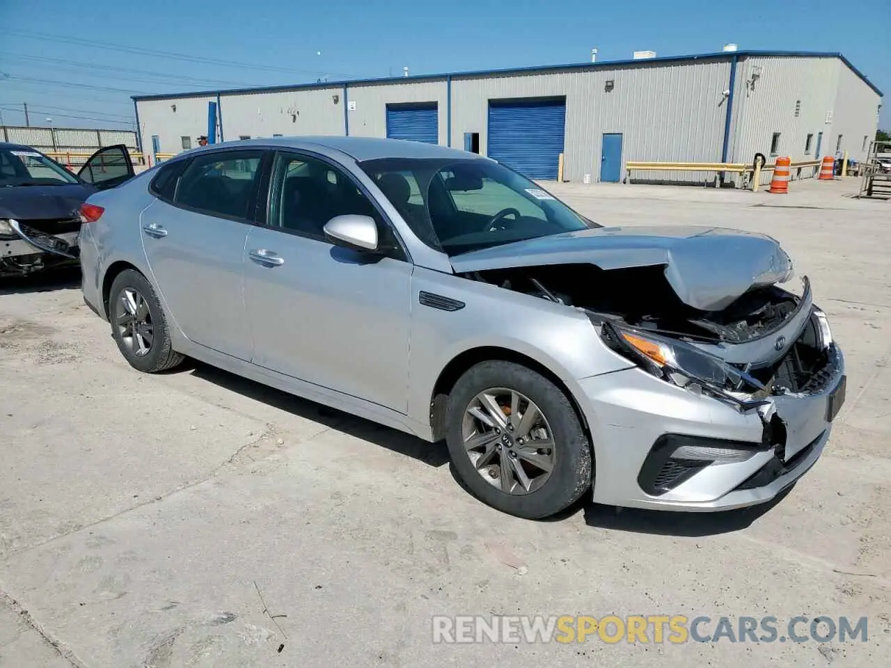 4 fotografías del automóvil dañado 5XXGT4L36KG288062 KIA OPTIMA 2019