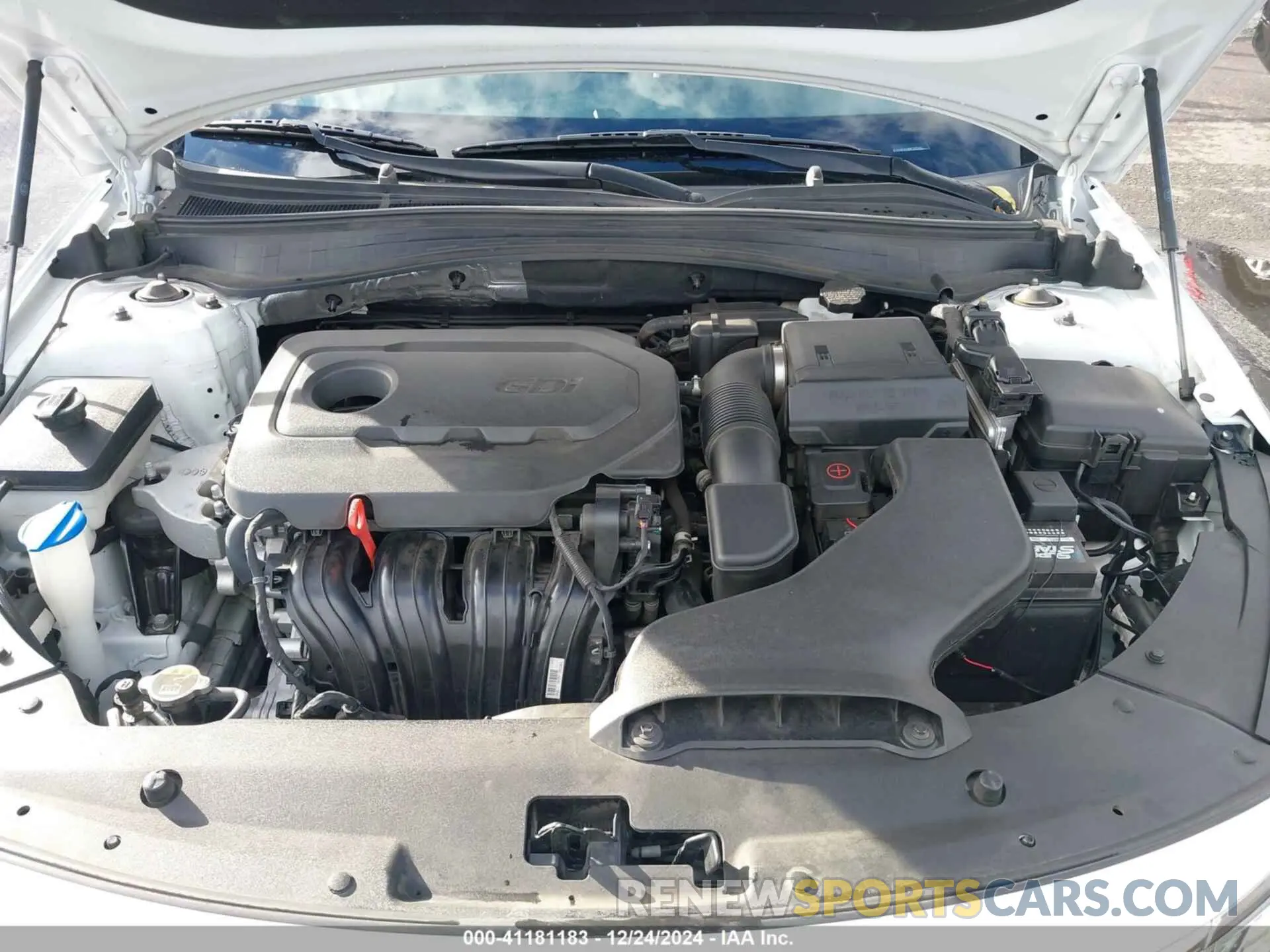 10 fotografías del automóvil dañado 5XXGT4L36KG305541 KIA OPTIMA 2019