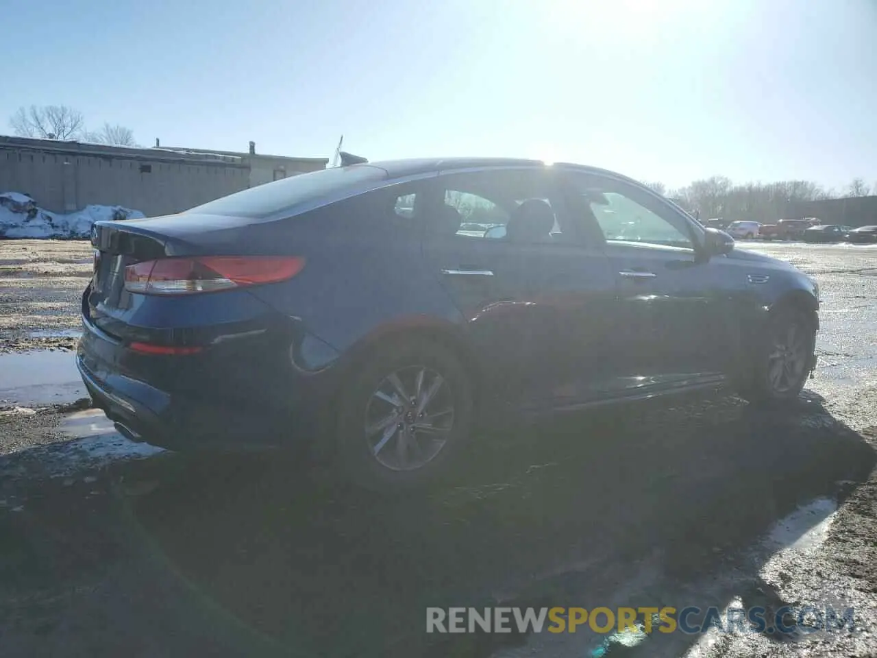 3 fotografías del automóvil dañado 5XXGT4L36KG315213 KIA OPTIMA 2019