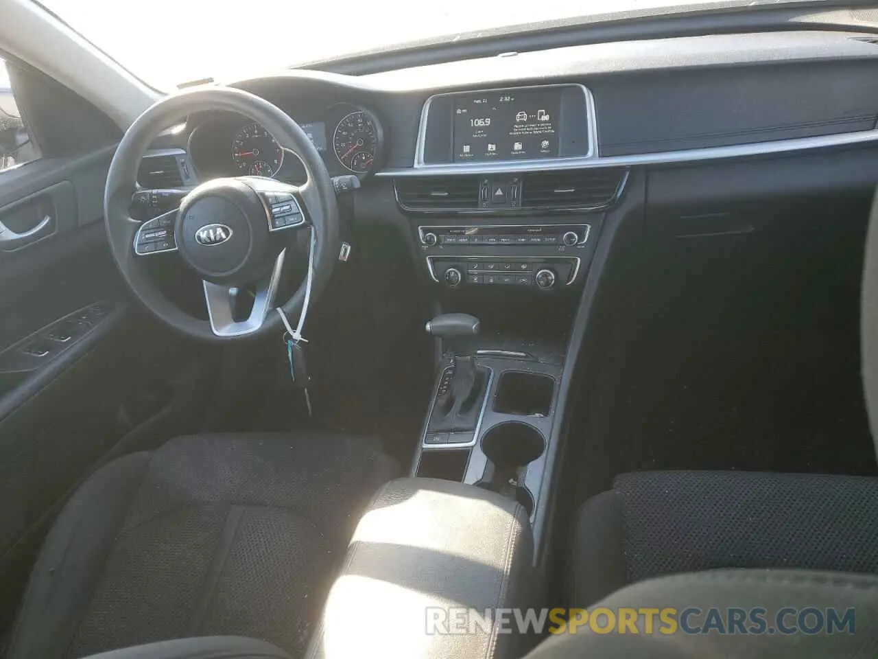 8 fotografías del automóvil dañado 5XXGT4L36KG315213 KIA OPTIMA 2019
