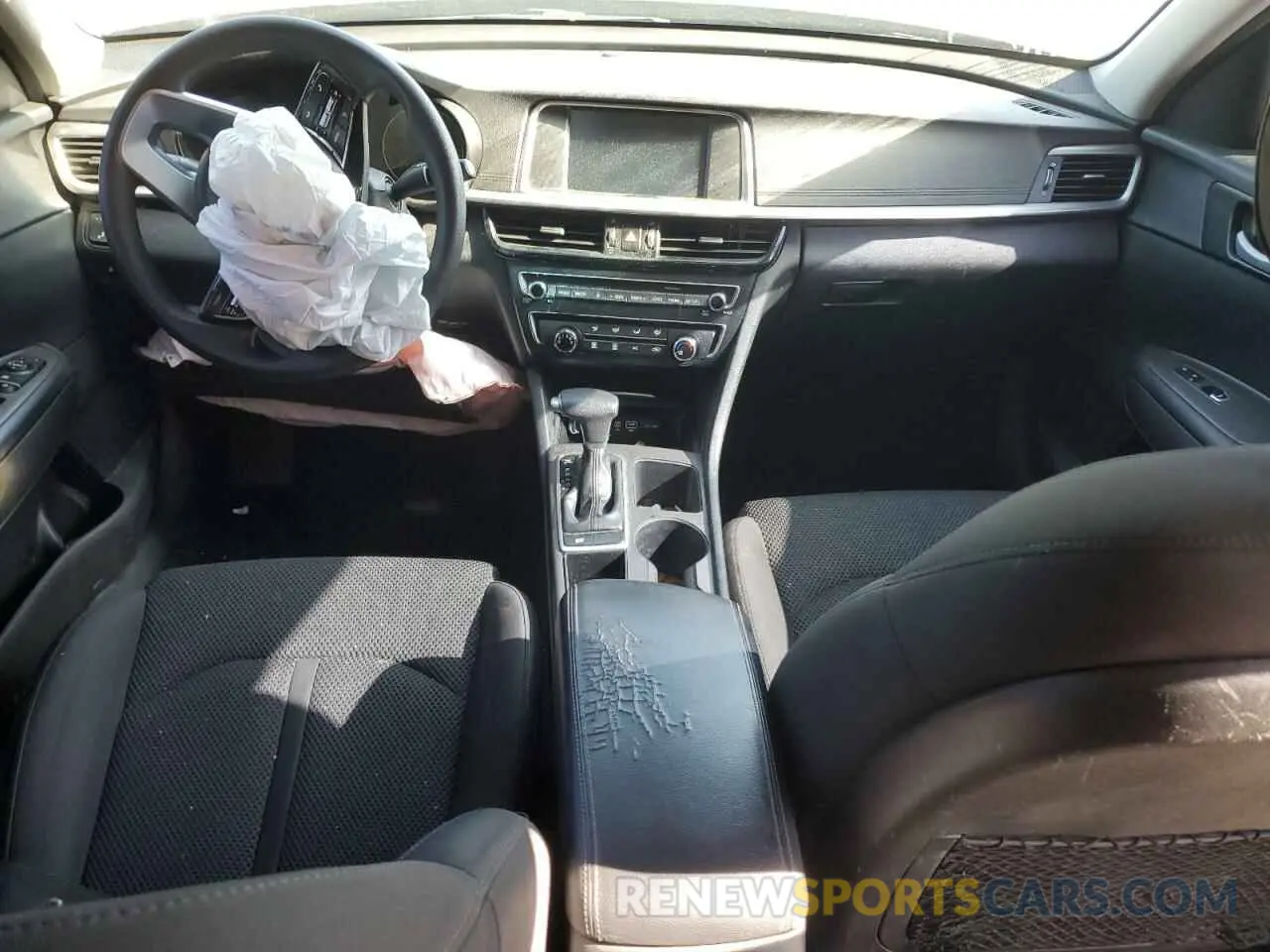 8 fotografías del automóvil dañado 5XXGT4L36KG318242 KIA OPTIMA 2019