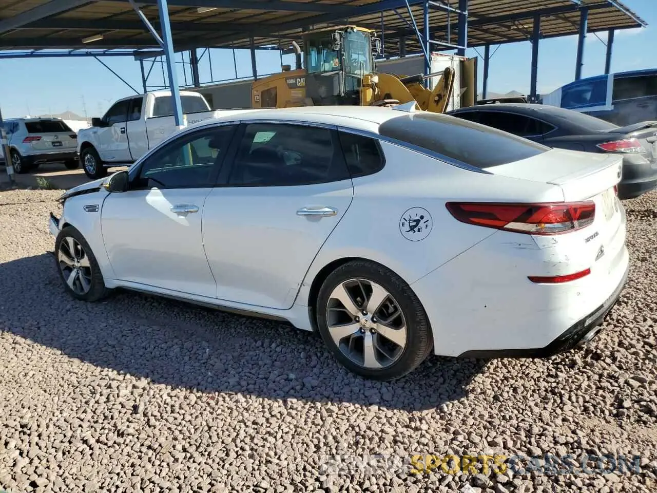 2 fotografías del automóvil dañado 5XXGT4L36KG323246 KIA OPTIMA 2019
