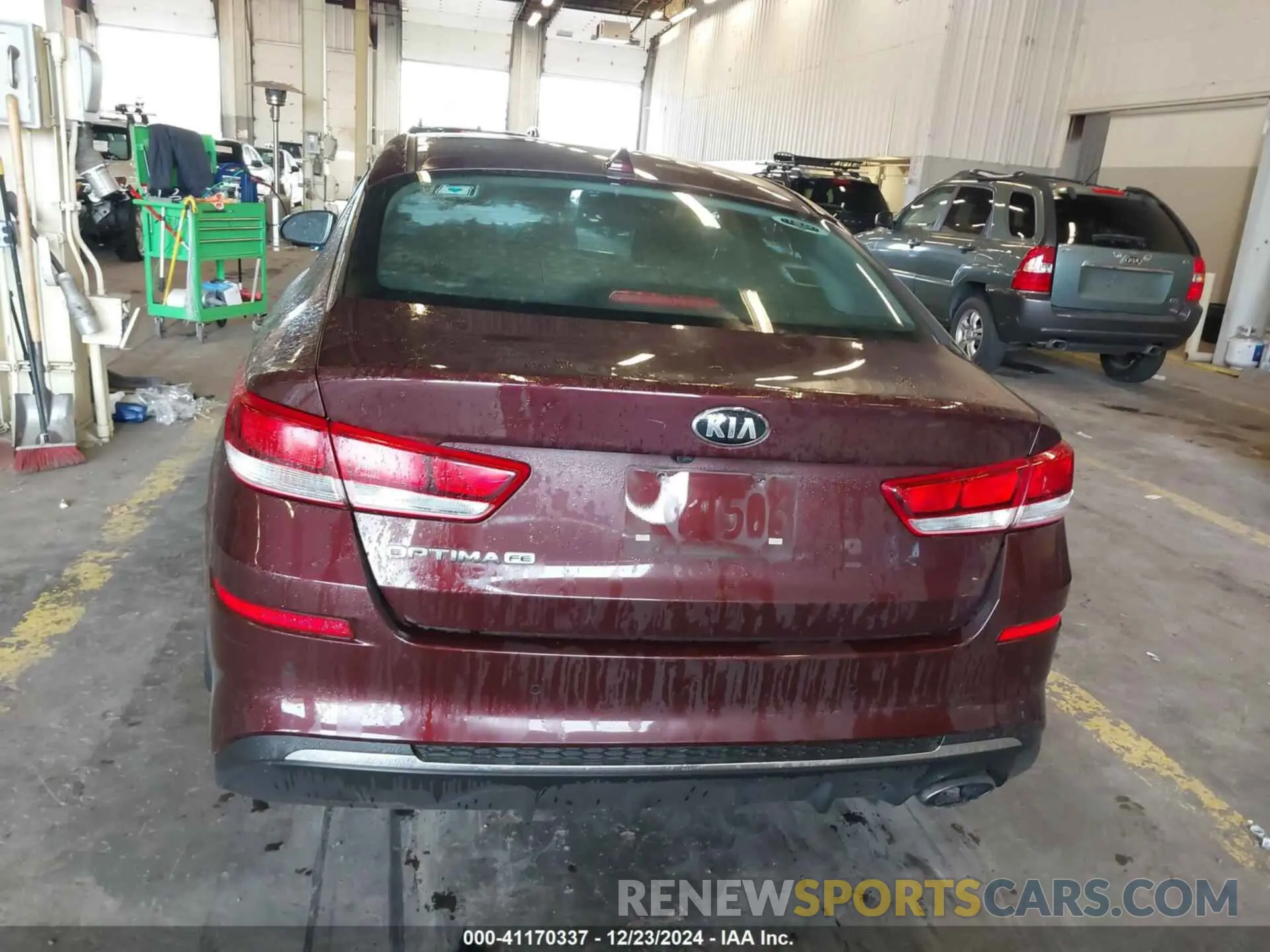 15 fotografías del automóvil dañado 5XXGT4L36KG337213 KIA OPTIMA 2019