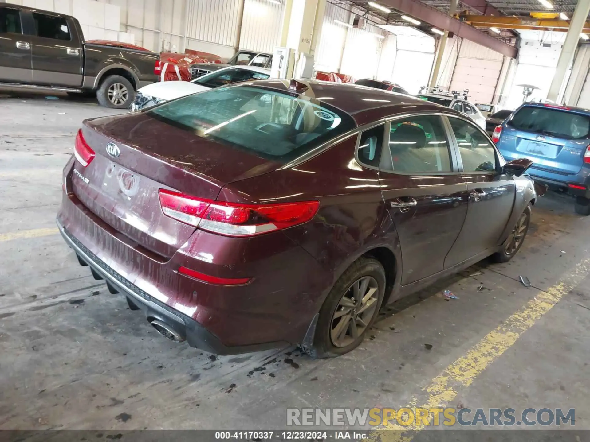 4 fotografías del automóvil dañado 5XXGT4L36KG337213 KIA OPTIMA 2019