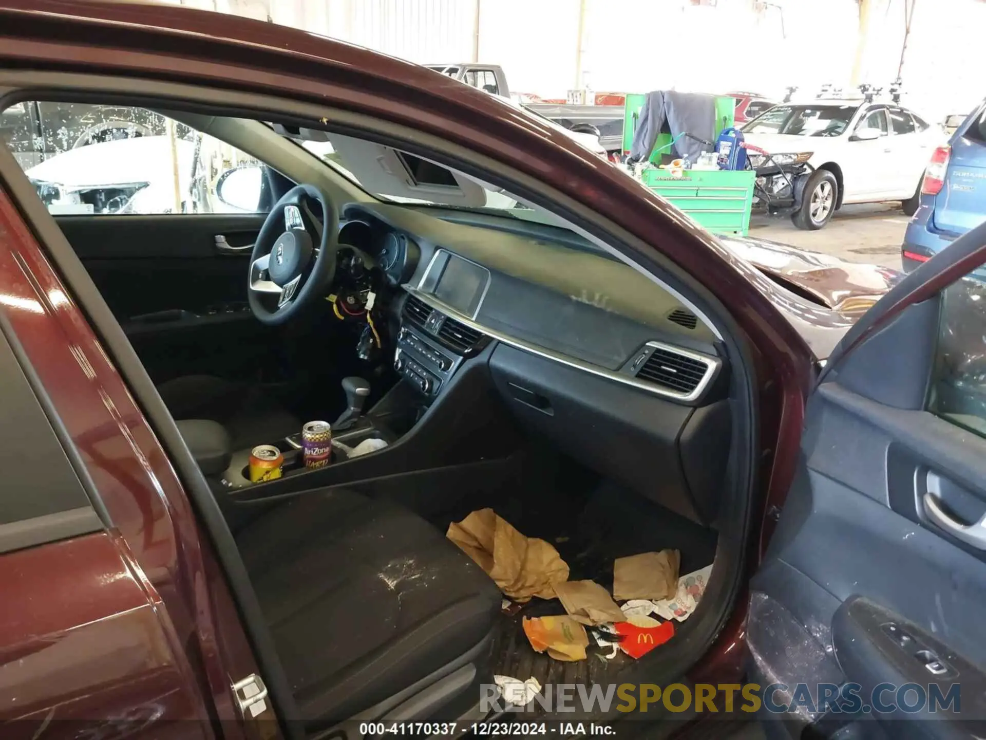 5 fotografías del automóvil dañado 5XXGT4L36KG337213 KIA OPTIMA 2019