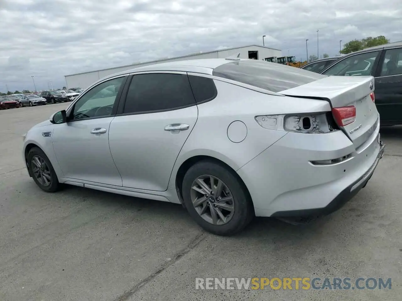 2 fotografías del automóvil dañado 5XXGT4L36KG343092 KIA OPTIMA 2019