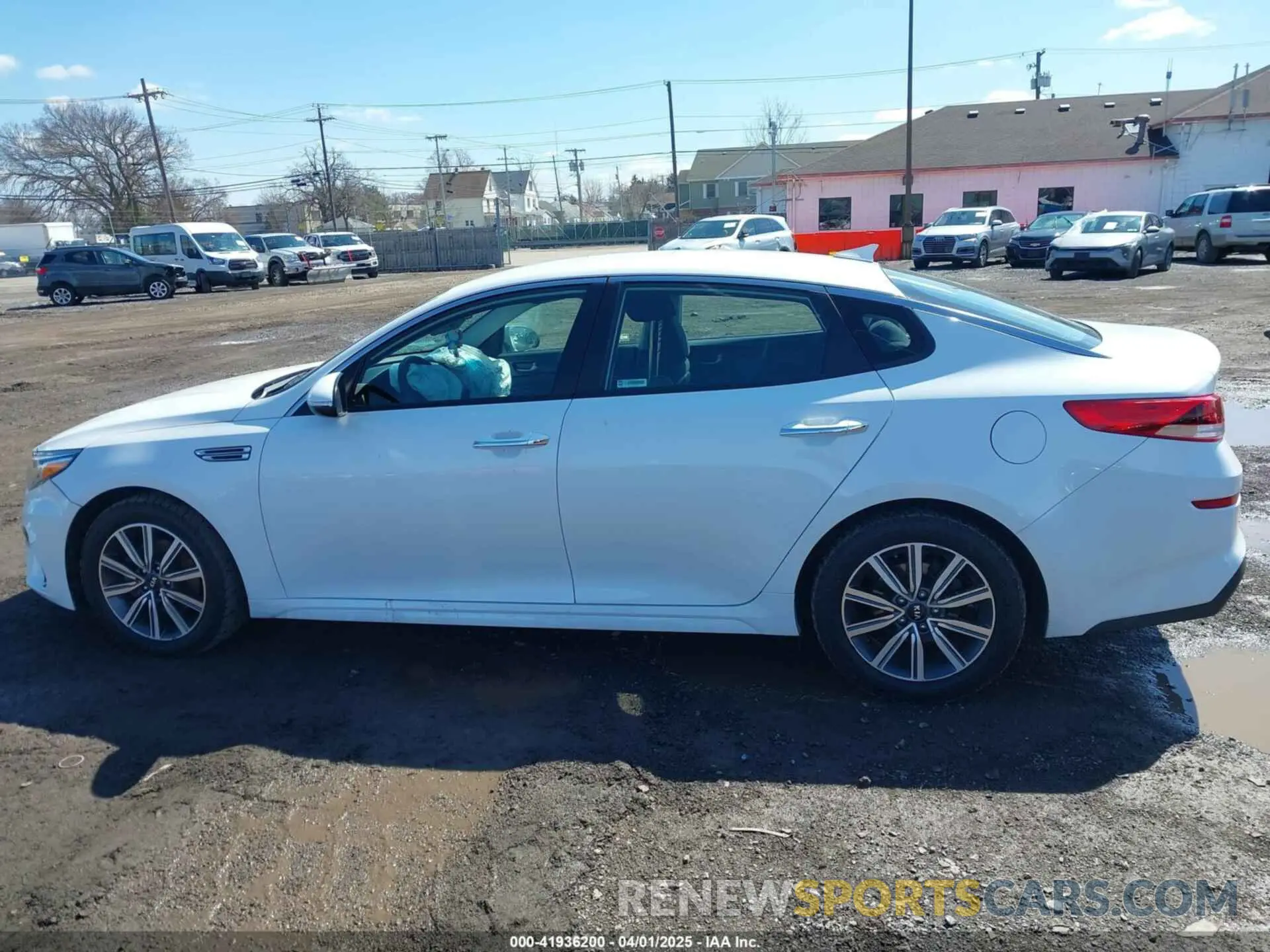 14 fotografías del automóvil dañado 5XXGT4L36KG347689 KIA OPTIMA 2019
