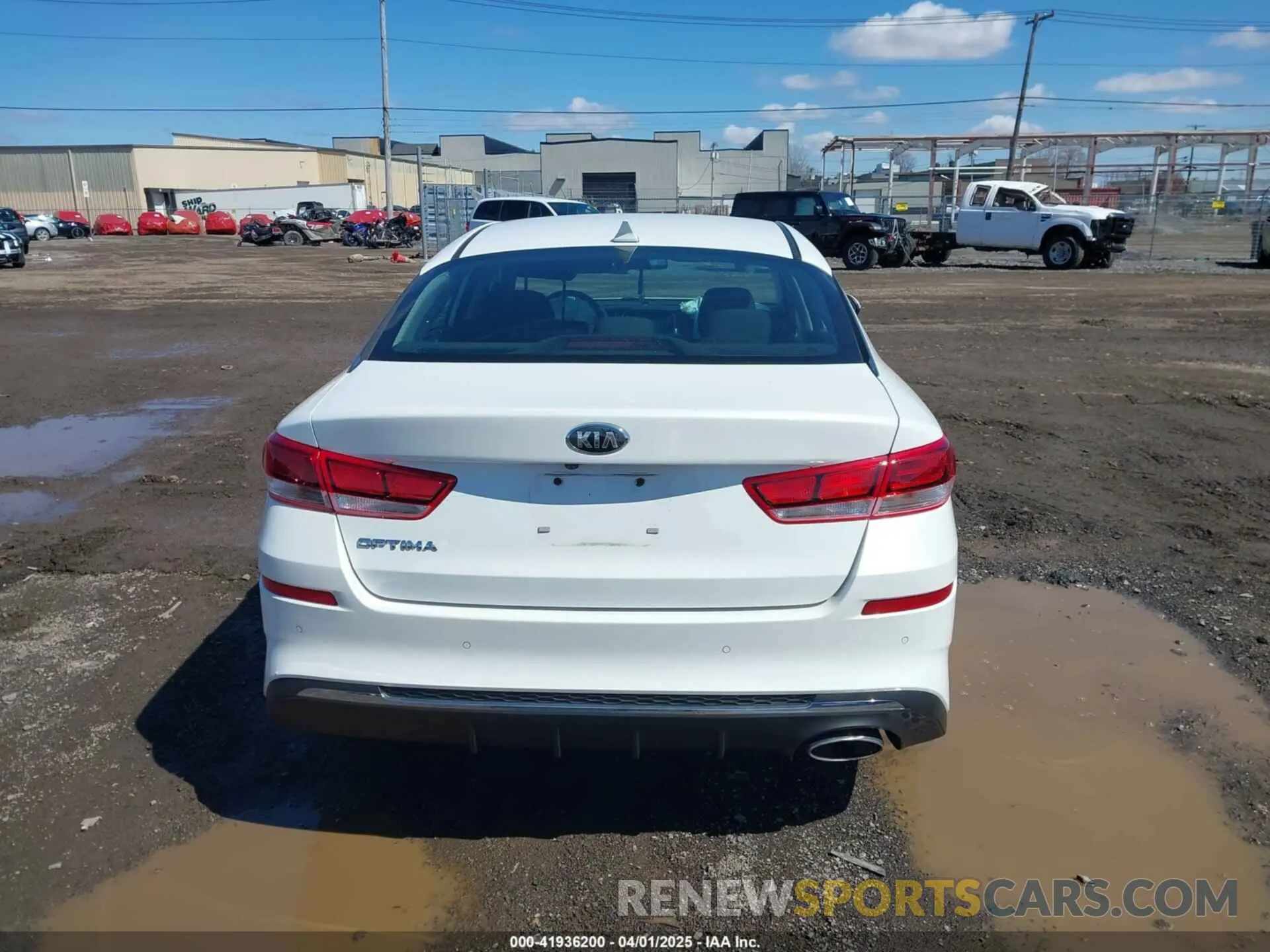 16 fotografías del automóvil dañado 5XXGT4L36KG347689 KIA OPTIMA 2019