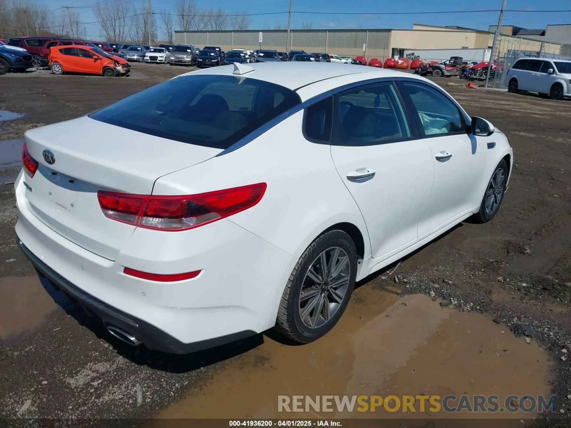 4 fotografías del automóvil dañado 5XXGT4L36KG347689 KIA OPTIMA 2019