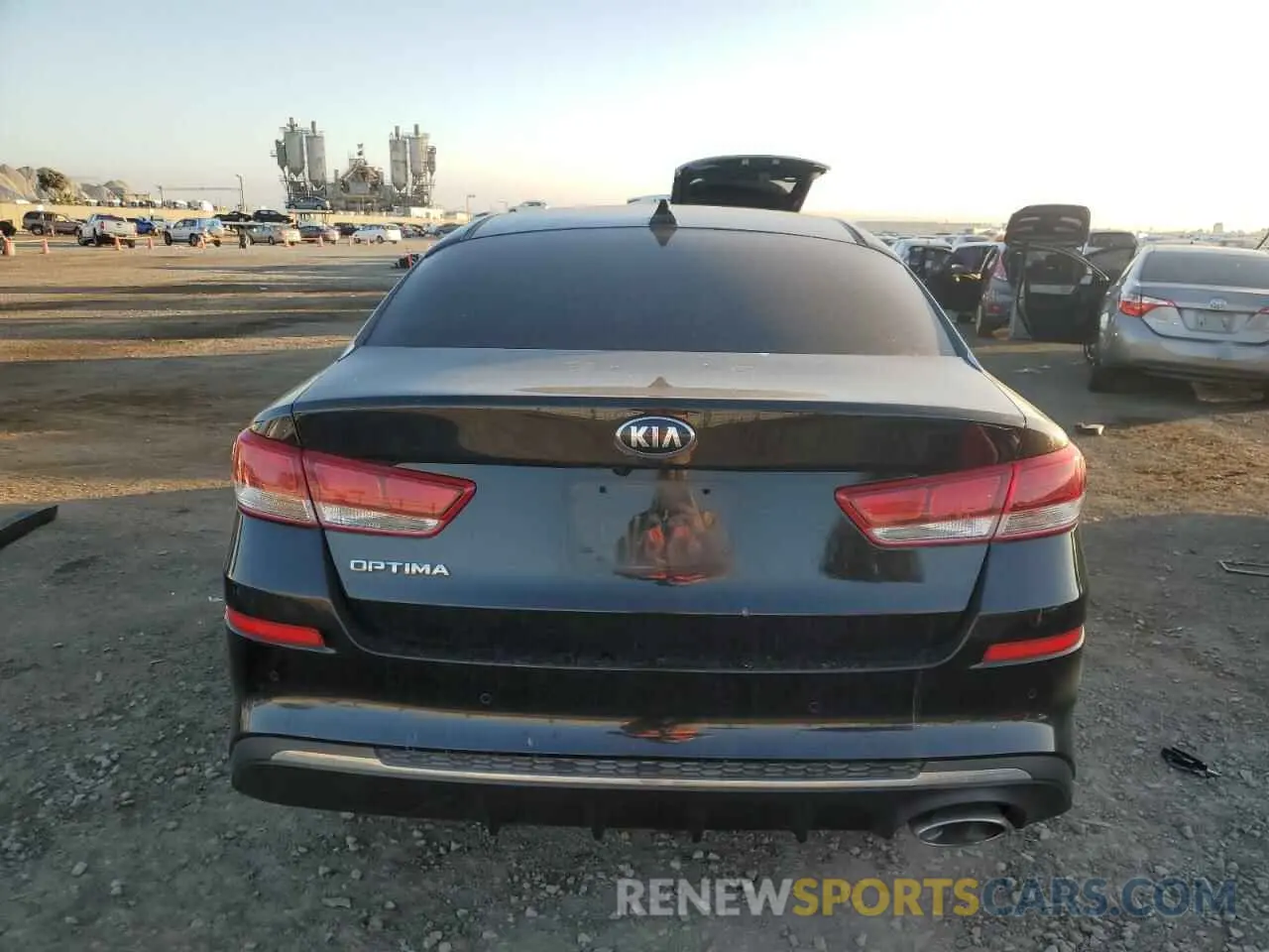 6 fotografías del automóvil dañado 5XXGT4L36KG373094 KIA OPTIMA 2019