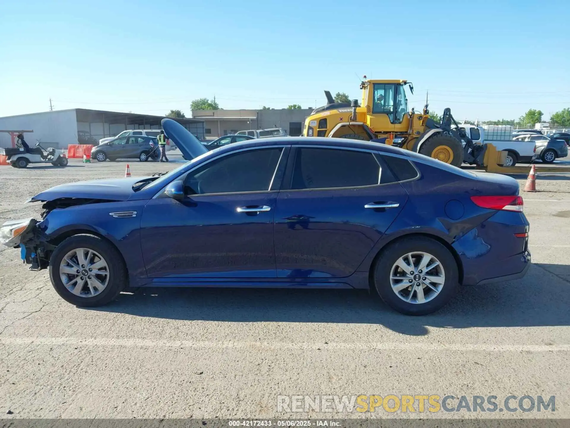 13 fotografías del automóvil dañado 5XXGT4L37KG277717 KIA OPTIMA 2019