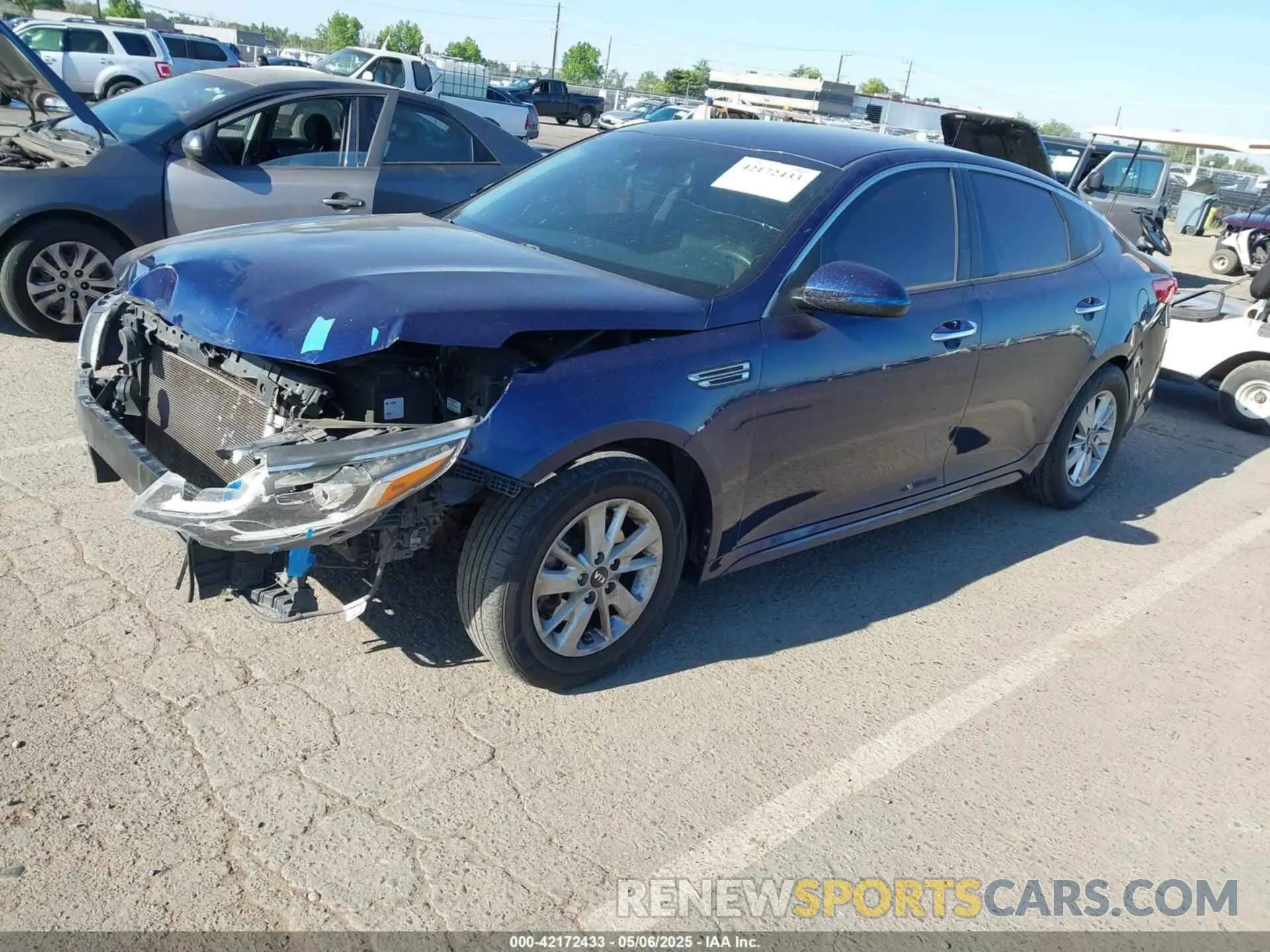 2 fotografías del automóvil dañado 5XXGT4L37KG277717 KIA OPTIMA 2019