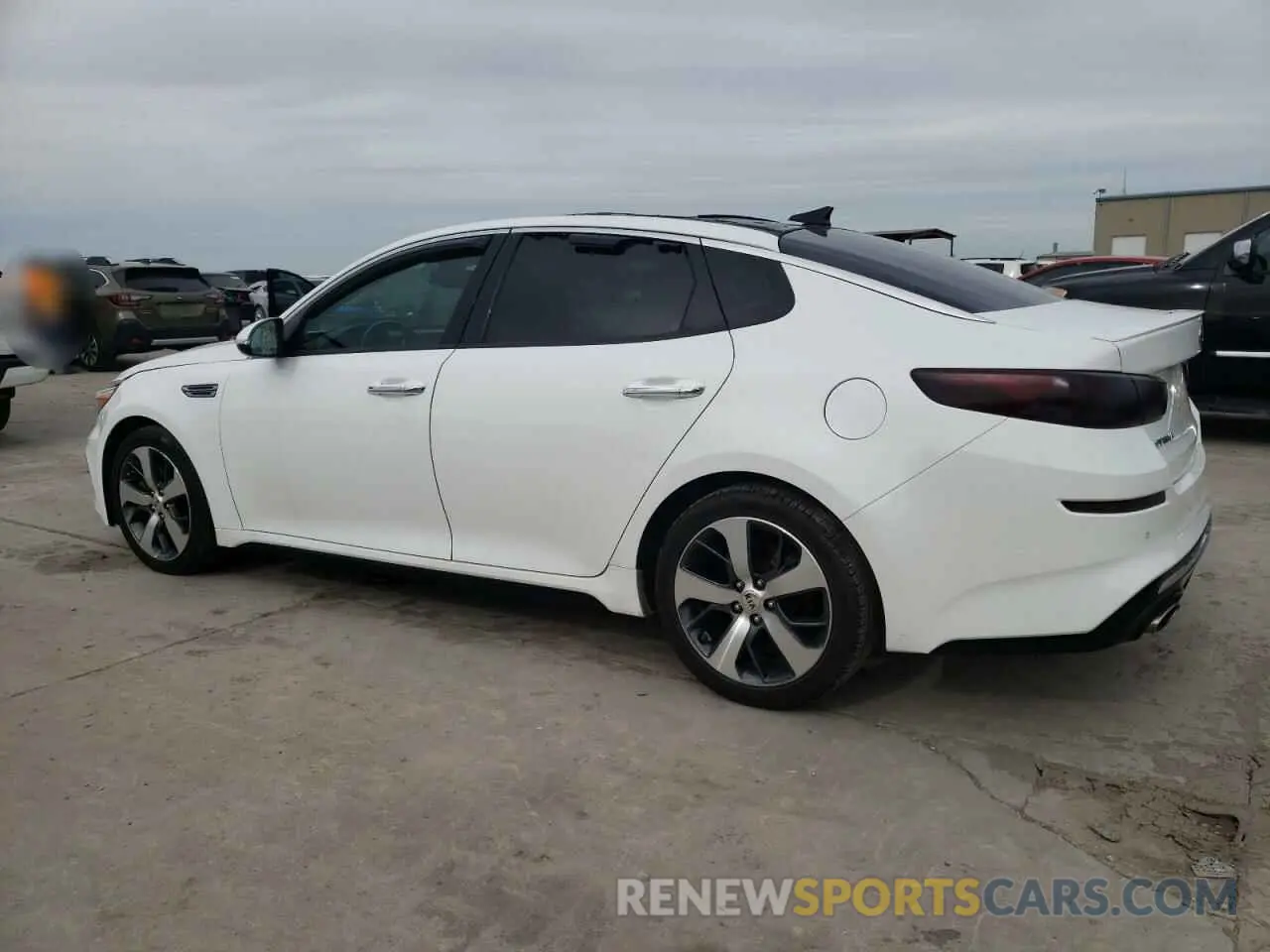 2 fotografías del automóvil dañado 5XXGT4L37KG280102 KIA OPTIMA 2019