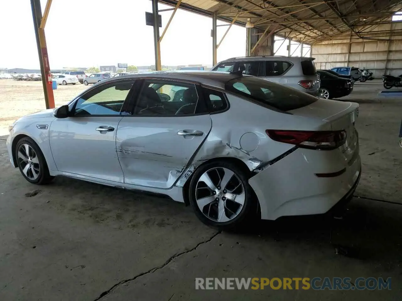 2 fotografías del automóvil dañado 5XXGT4L37KG287308 KIA OPTIMA 2019