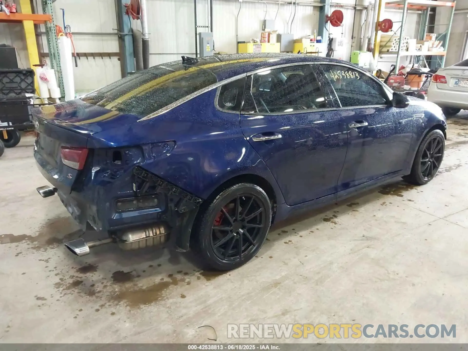 4 fotografías del automóvil dañado 5XXGT4L37KG288054 KIA OPTIMA 2019