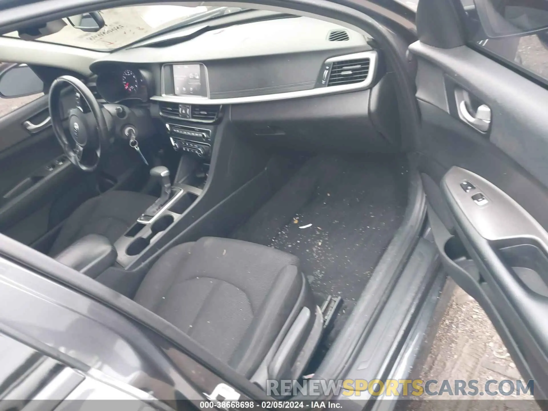 5 fotografías del automóvil dañado 5XXGT4L37KG299944 KIA OPTIMA 2019