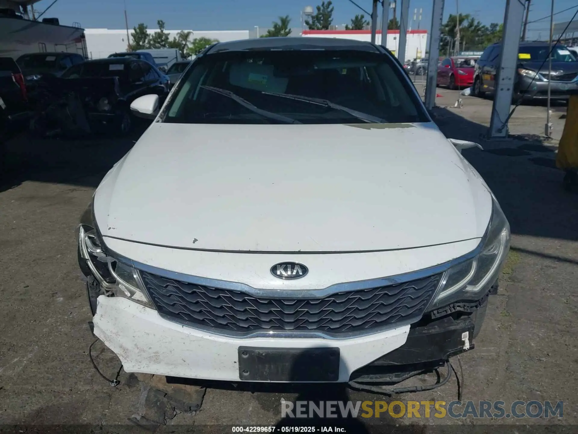 11 fotografías del automóvil dañado 5XXGT4L37KG301109 KIA OPTIMA 2019