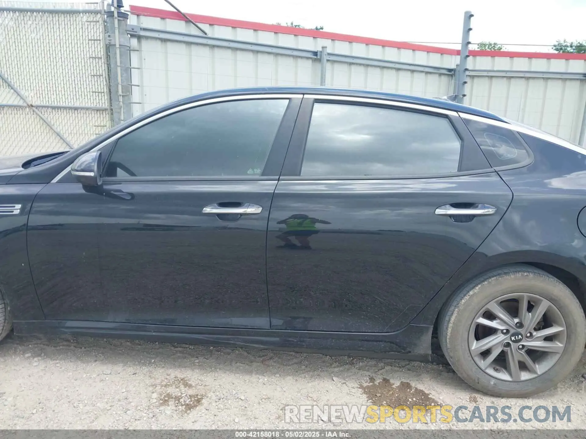 14 fotografías del automóvil dañado 5XXGT4L37KG308223 KIA OPTIMA 2019