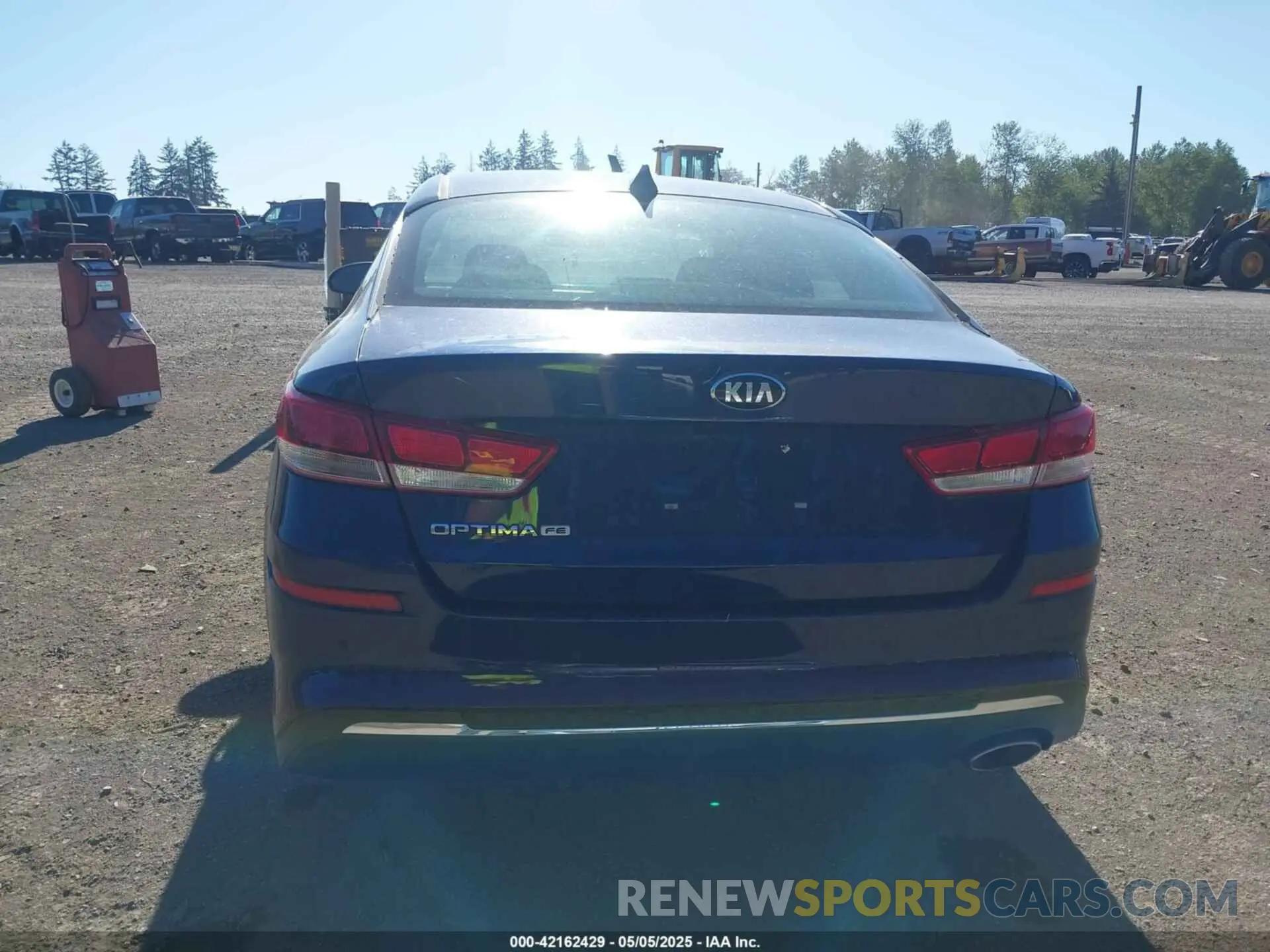 16 fotografías del automóvil dañado 5XXGT4L37KG321554 KIA OPTIMA 2019