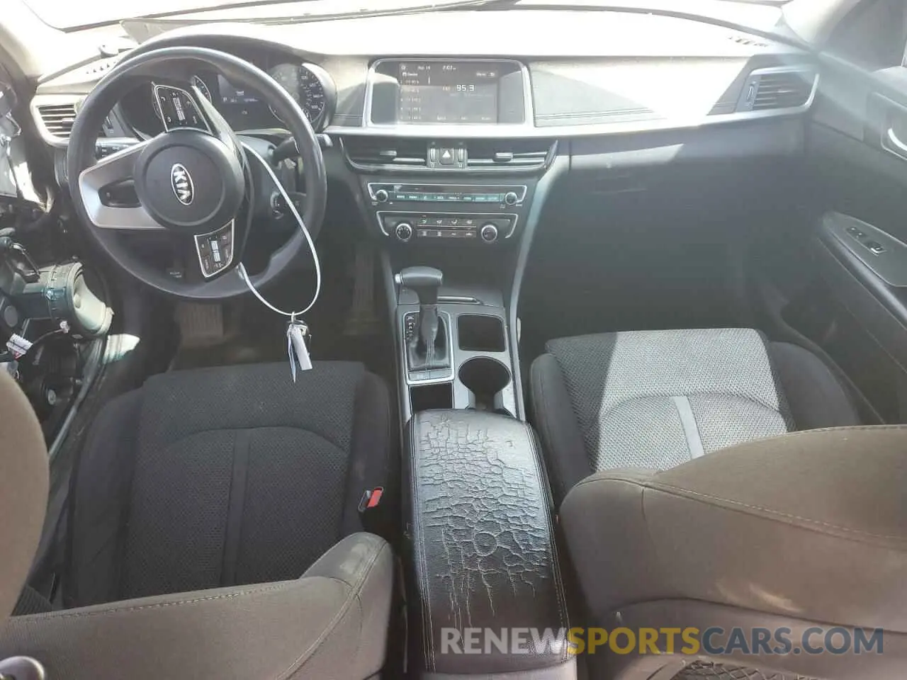 8 fotografías del automóvil dañado 5XXGT4L37KG325491 KIA OPTIMA 2019