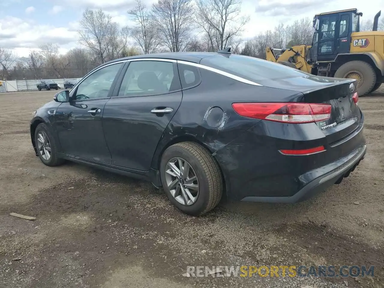 2 fotografías del automóvil dañado 5XXGT4L37KG345675 KIA OPTIMA 2019