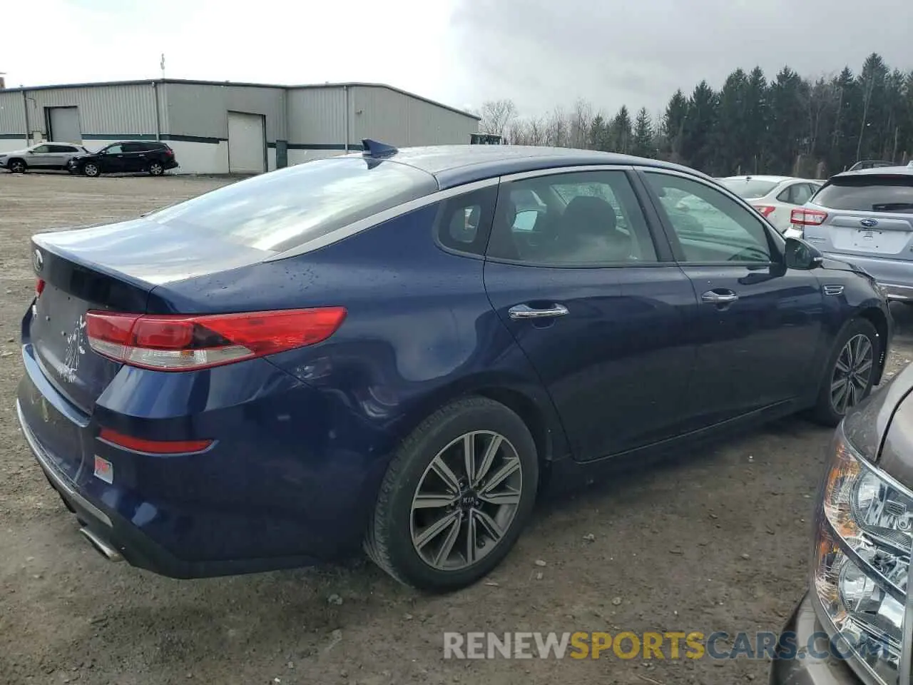 3 fotografías del automóvil dañado 5XXGT4L37KG359365 KIA OPTIMA 2019