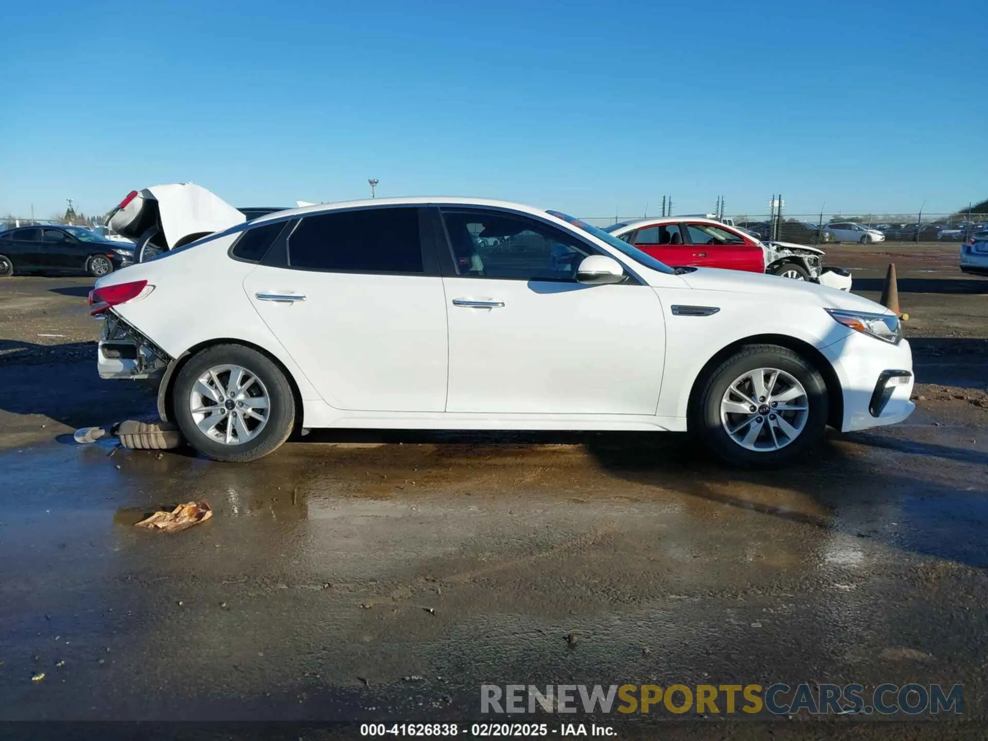 13 fotografías del automóvil dañado 5XXGT4L38KG279119 KIA OPTIMA 2019