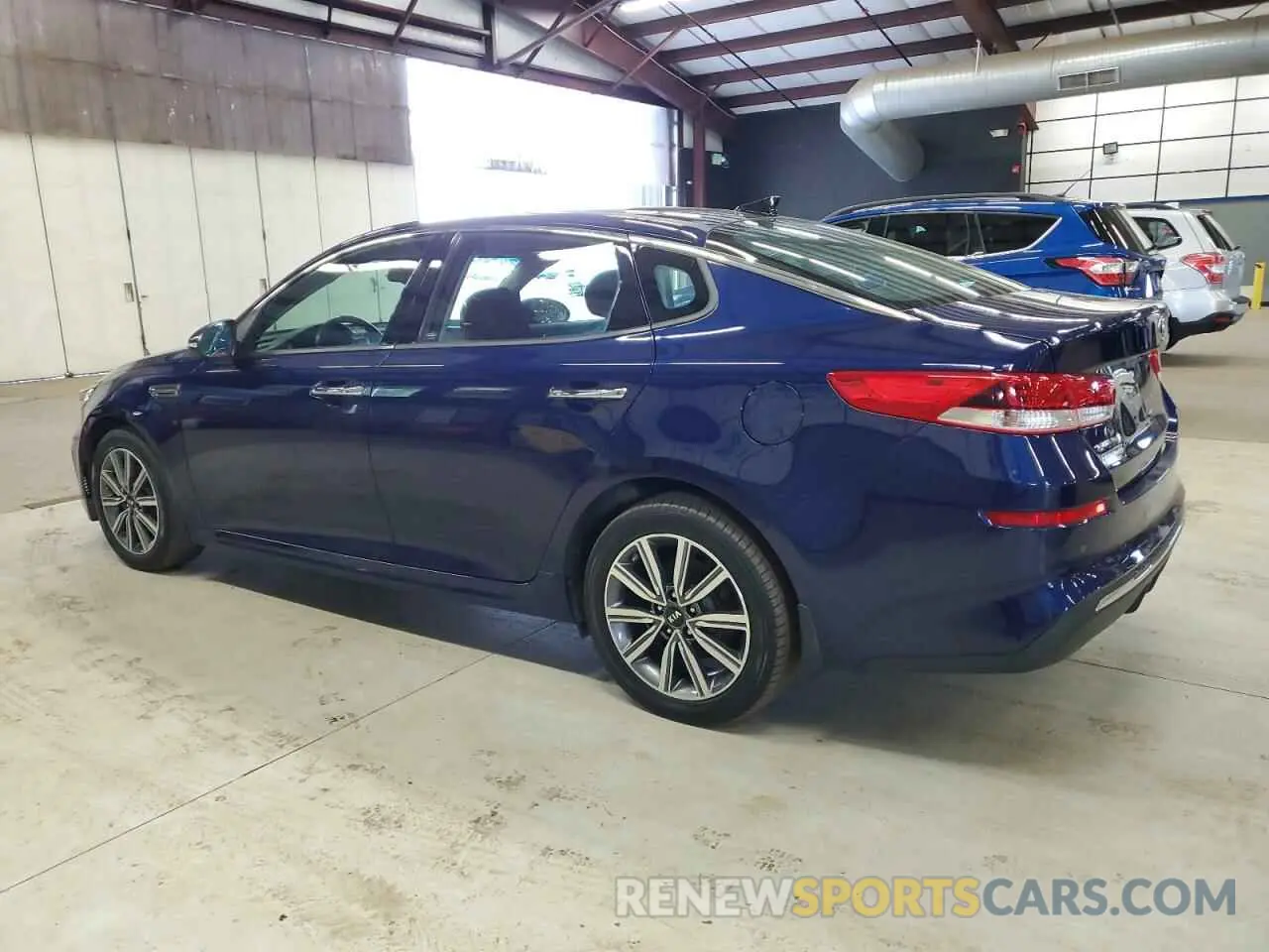 2 fotografías del automóvil dañado 5XXGT4L38KG303757 KIA OPTIMA 2019