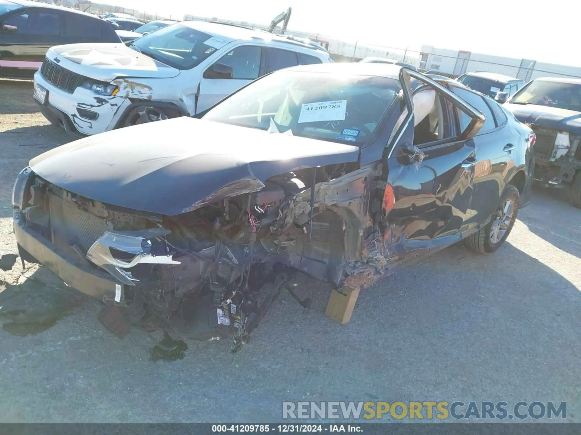 2 fotografías del automóvil dañado 5XXGT4L38KG317836 KIA OPTIMA 2019
