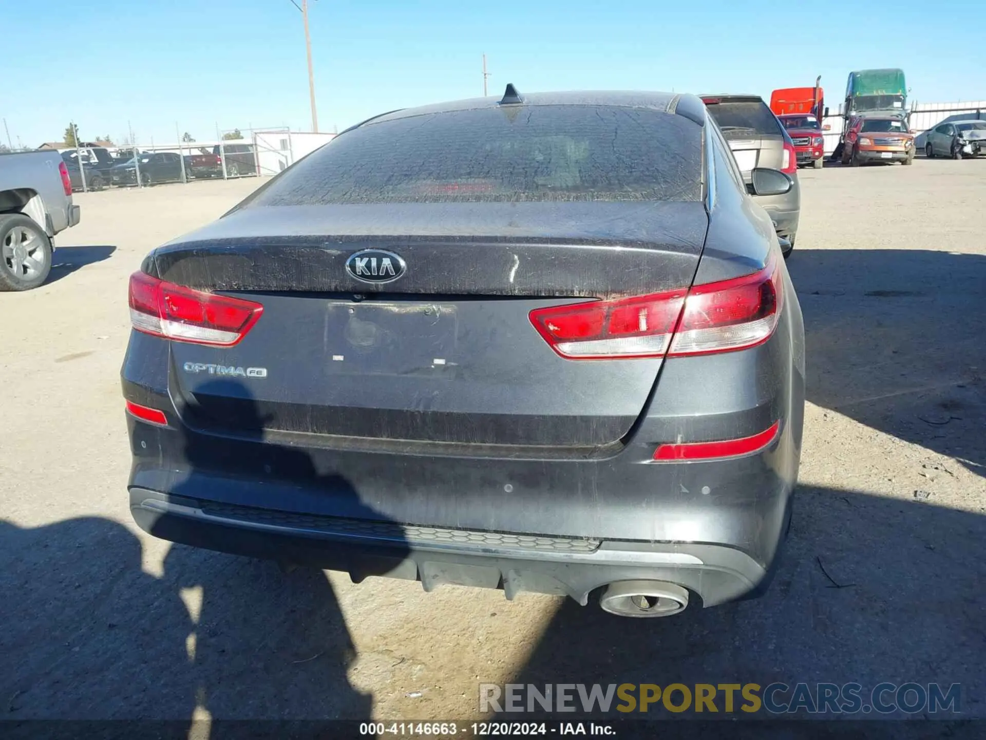 16 fotografías del automóvil dañado 5XXGT4L38KG324429 KIA OPTIMA 2019