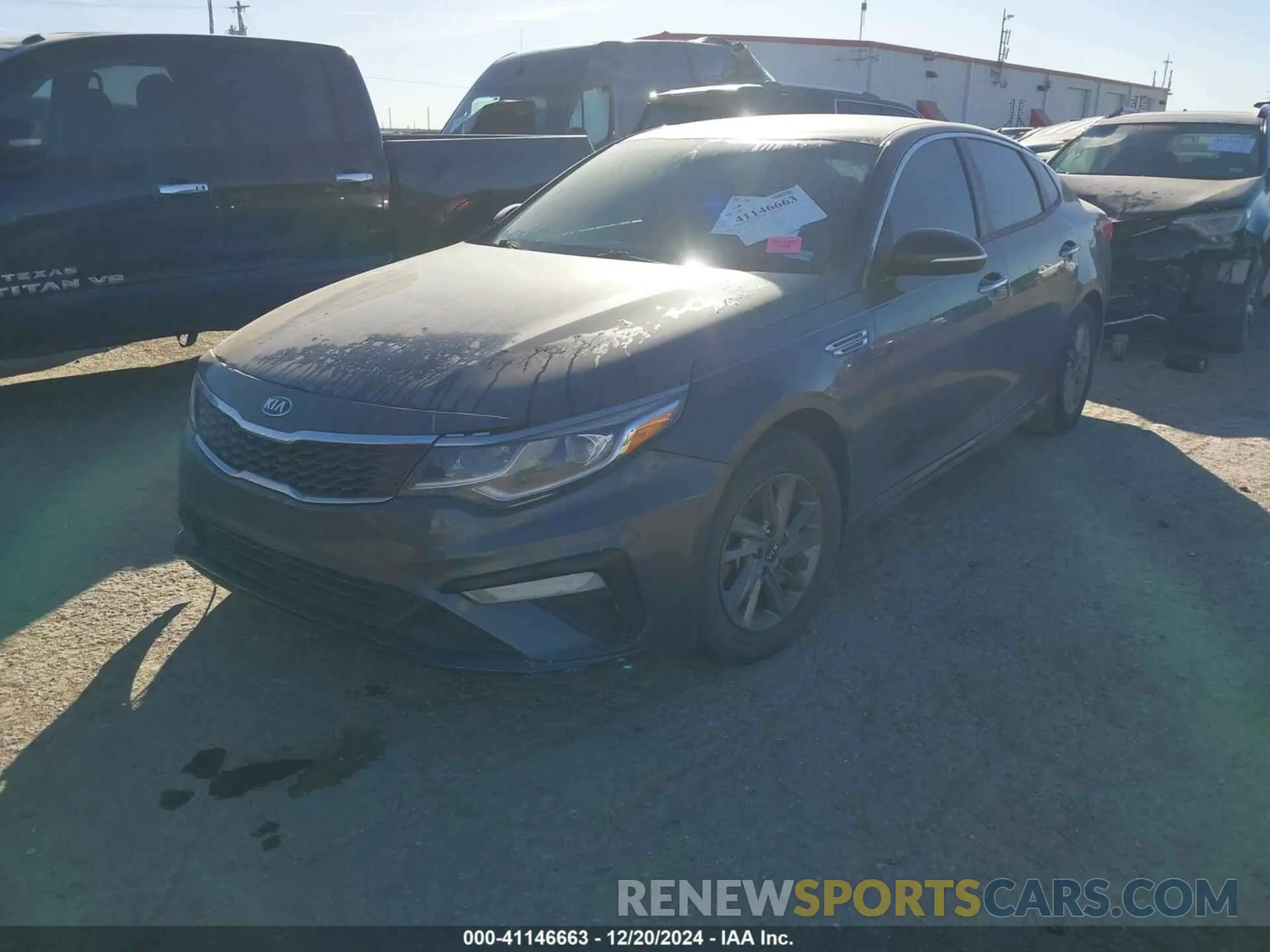 2 fotografías del automóvil dañado 5XXGT4L38KG324429 KIA OPTIMA 2019