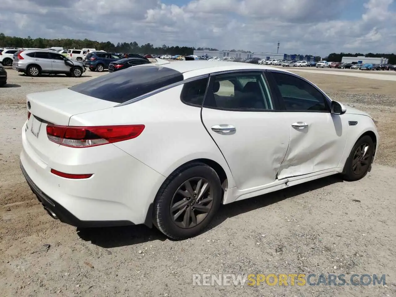 3 fotografías del automóvil dañado 5XXGT4L38KG352389 KIA OPTIMA 2019